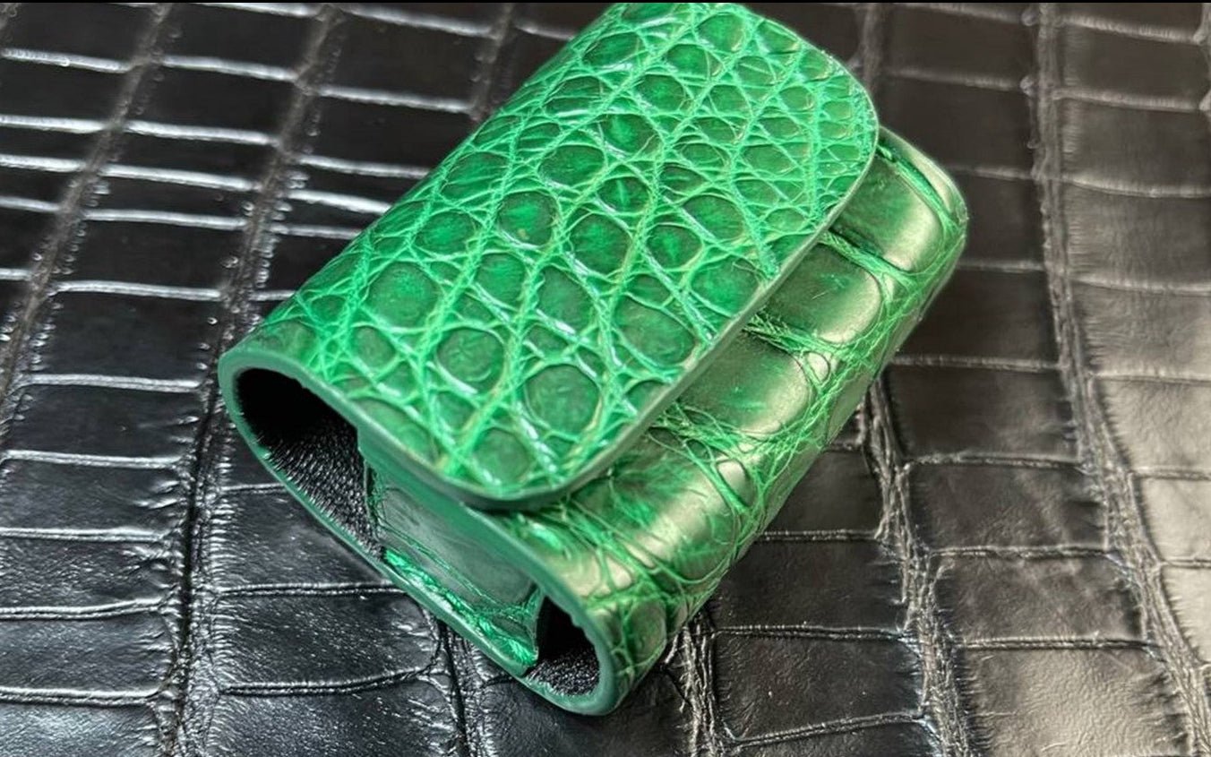 Luxus iPhone Exotic Style – Premium Case für AirPods 3 (Krokodilleder) mit 24K Gold – TechnoLoot