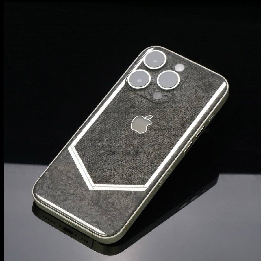 Luxus iPhone Luxury Carbon – iPhone 17 Pro Max mit 24K Gold – TechnoLoot