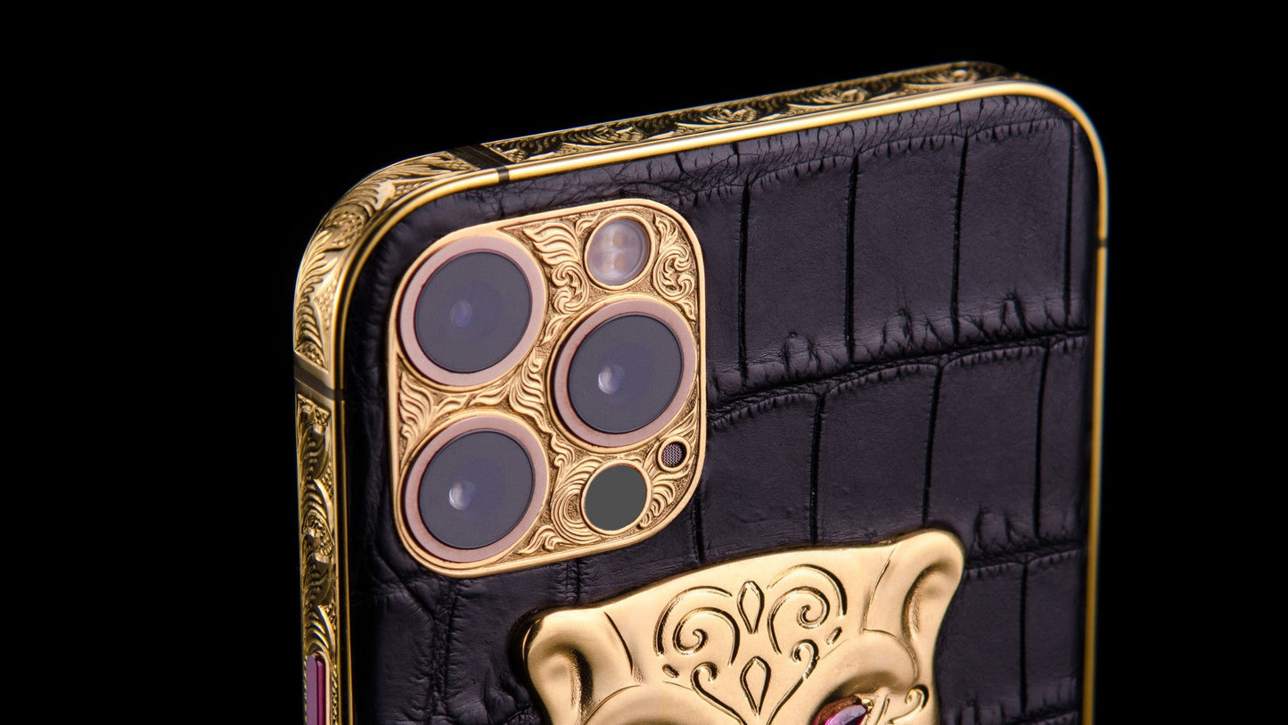 Gucci Tiger – iPhone 17 Pro Max