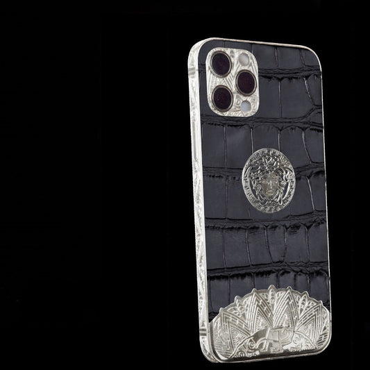 Luxus iPhone Medusa Gorgon – iPhone 17 Pro Max mit 24K Gold – TechnoLoot