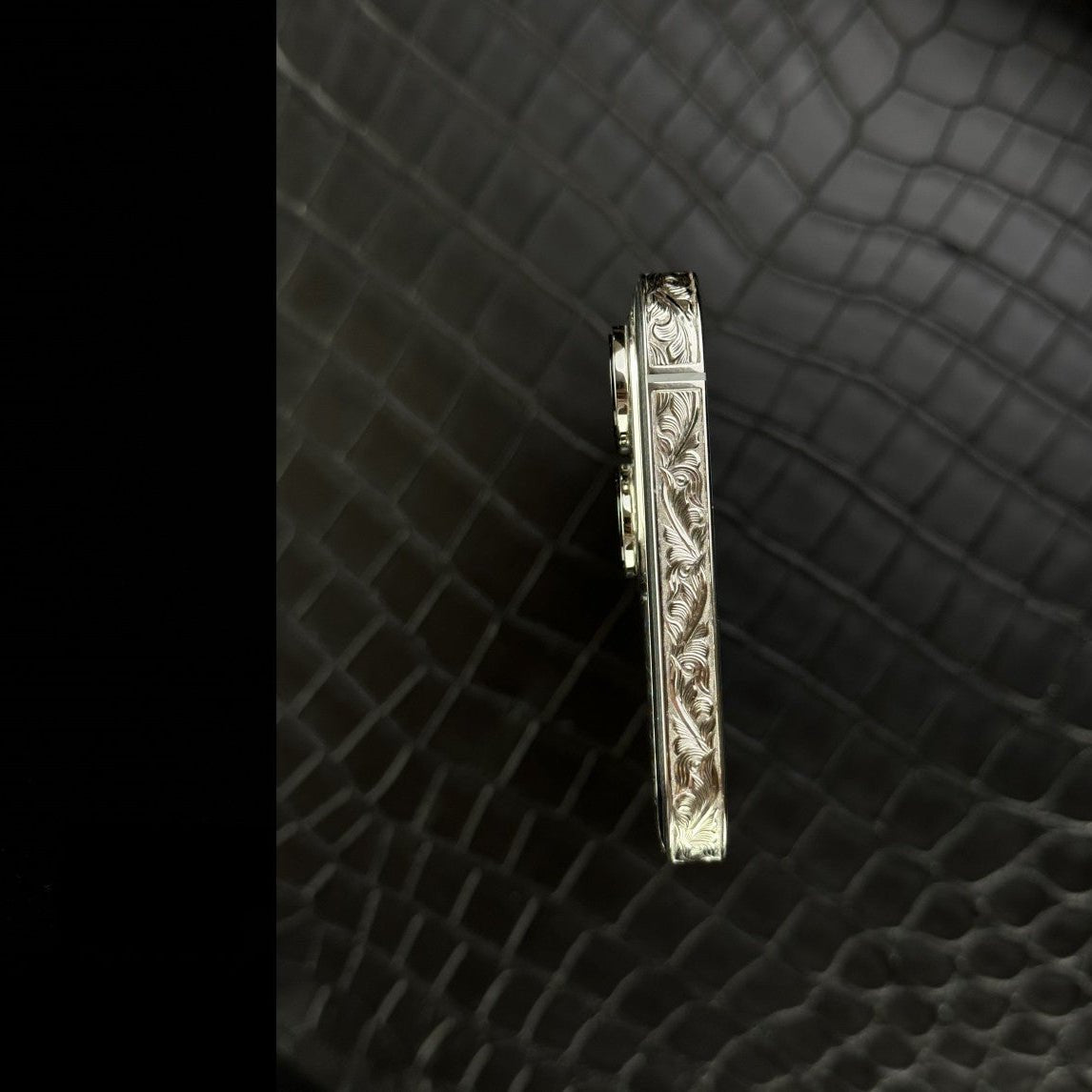 Luxus iPhone Platinum Lord – iPhone 17 Pro Max mit 24K Gold – TechnoLoot