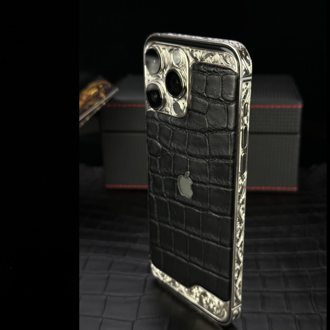 Luxus iPhone Platinum Lord – iPhone 17 Pro Max mit 24K Gold – TechnoLoot