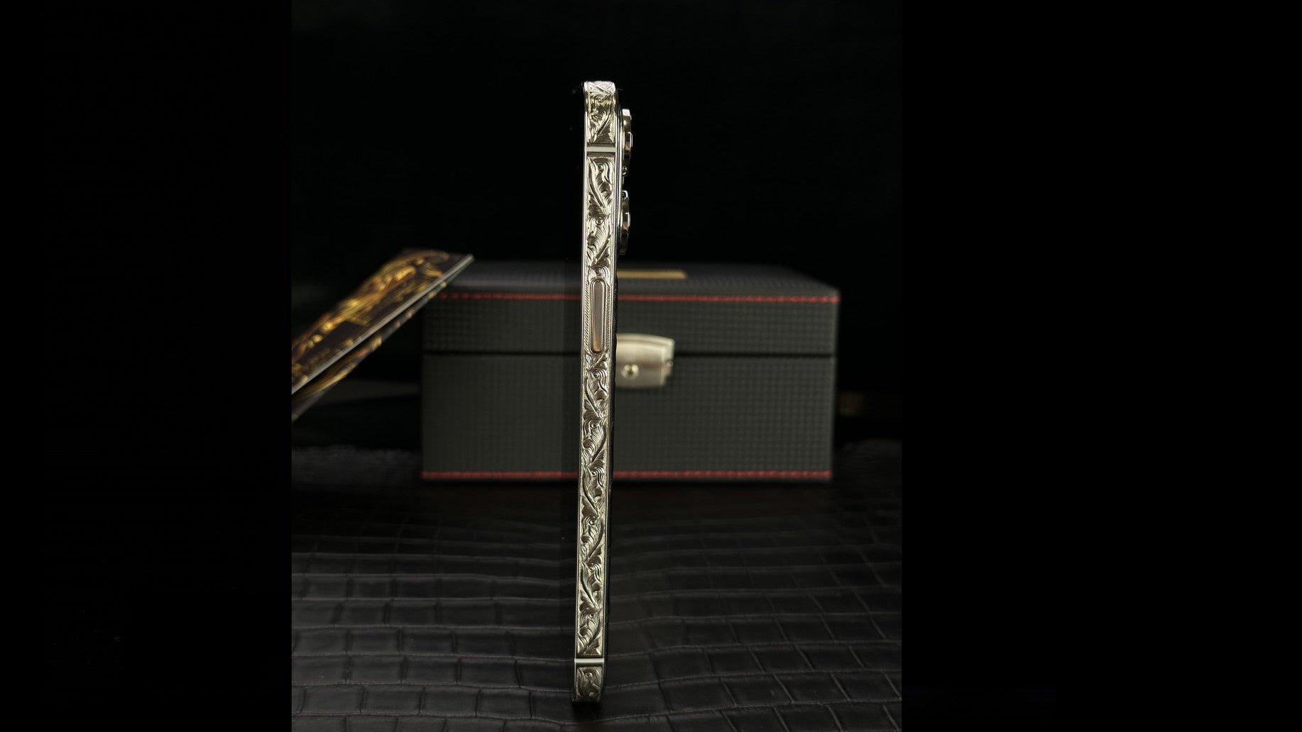 Luxus iPhone Platinum Lord – iPhone 17 Pro Max mit 24K Gold – TechnoLoot