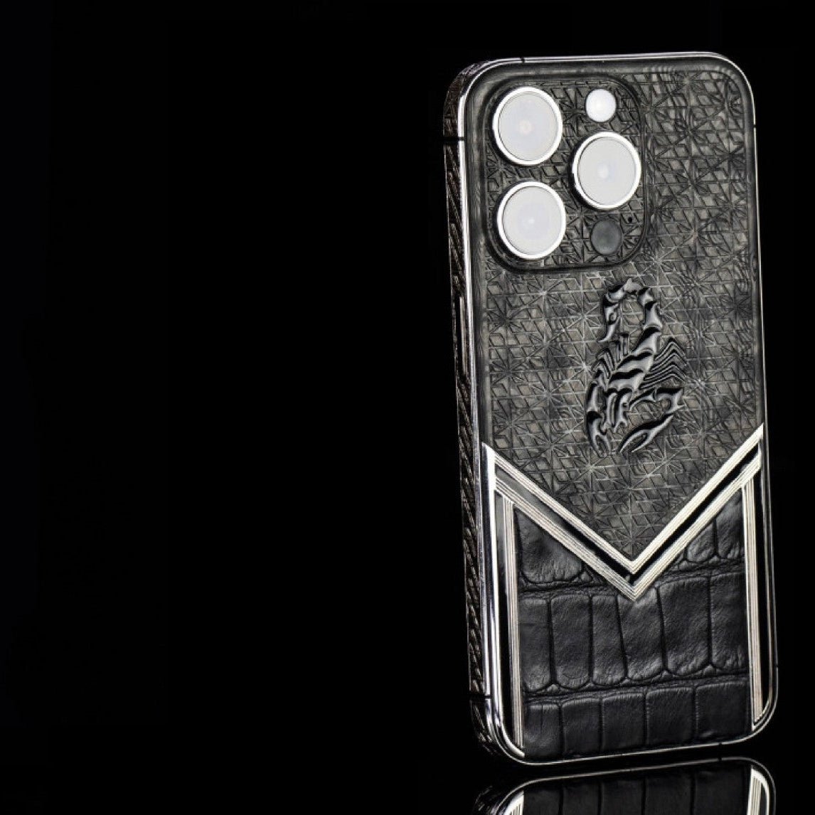 Luxus iPhone Scorpion Collection IPHONE 15 PRO MAX 512 GB mit 24K Gold – TechnoLoot