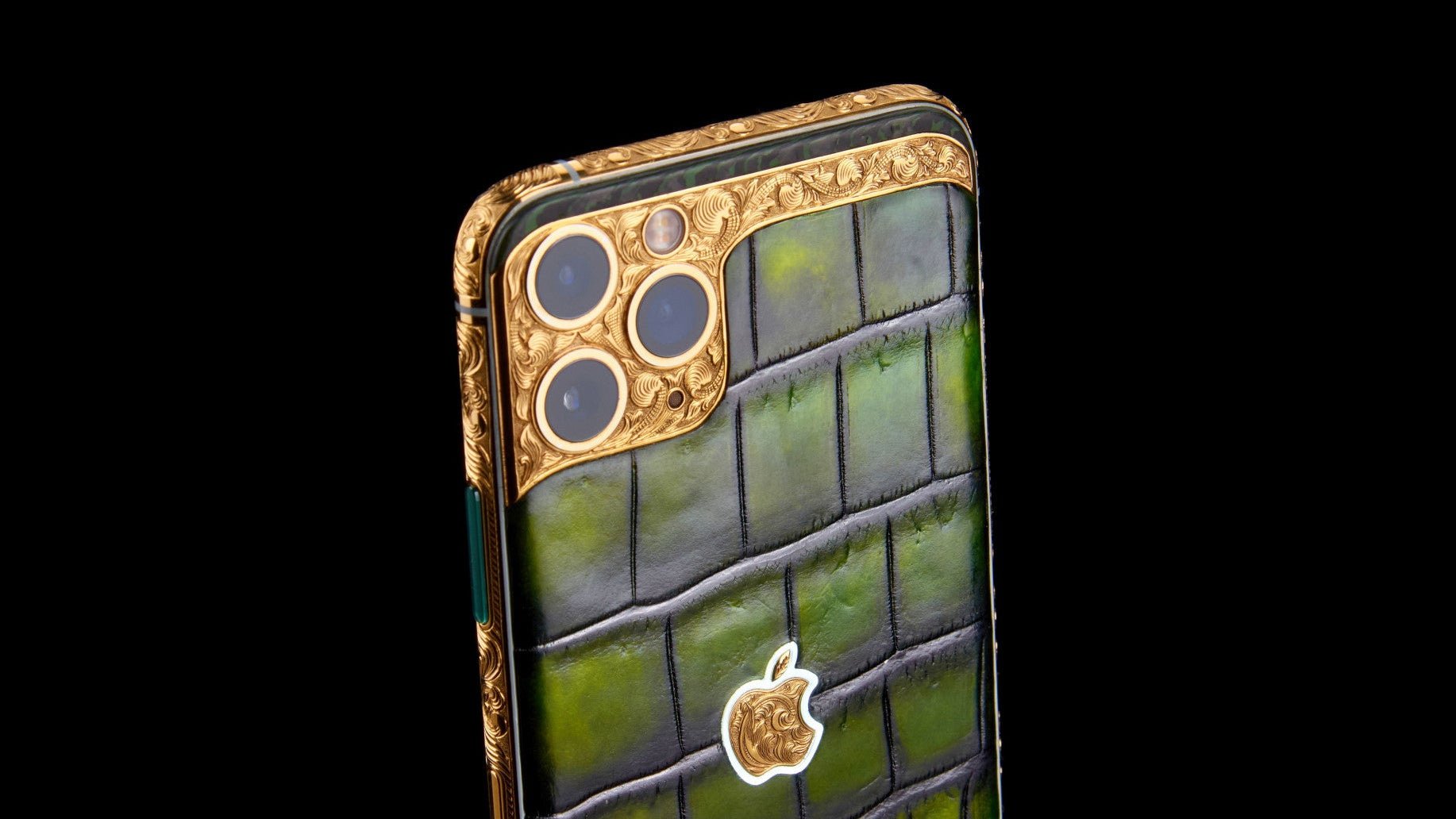 Luxus iPhone Vintage Eastern Emerald IPHONE 17 PRO MAX mit 24K Gold – TechnoLoot