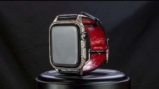 Luxus iPhone White Gold Aristocrate – Apple Watch 10 (Sapphire Line) mit 24K Gold – TechnoLoot