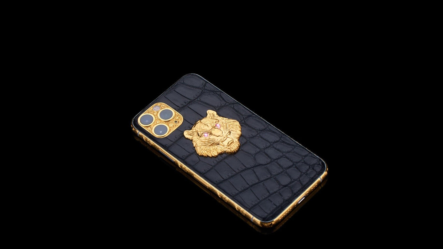 Luxus iPhone Wild Tiger – iPhone 17 Pro Max mit 24K Gold – TechnoLoot